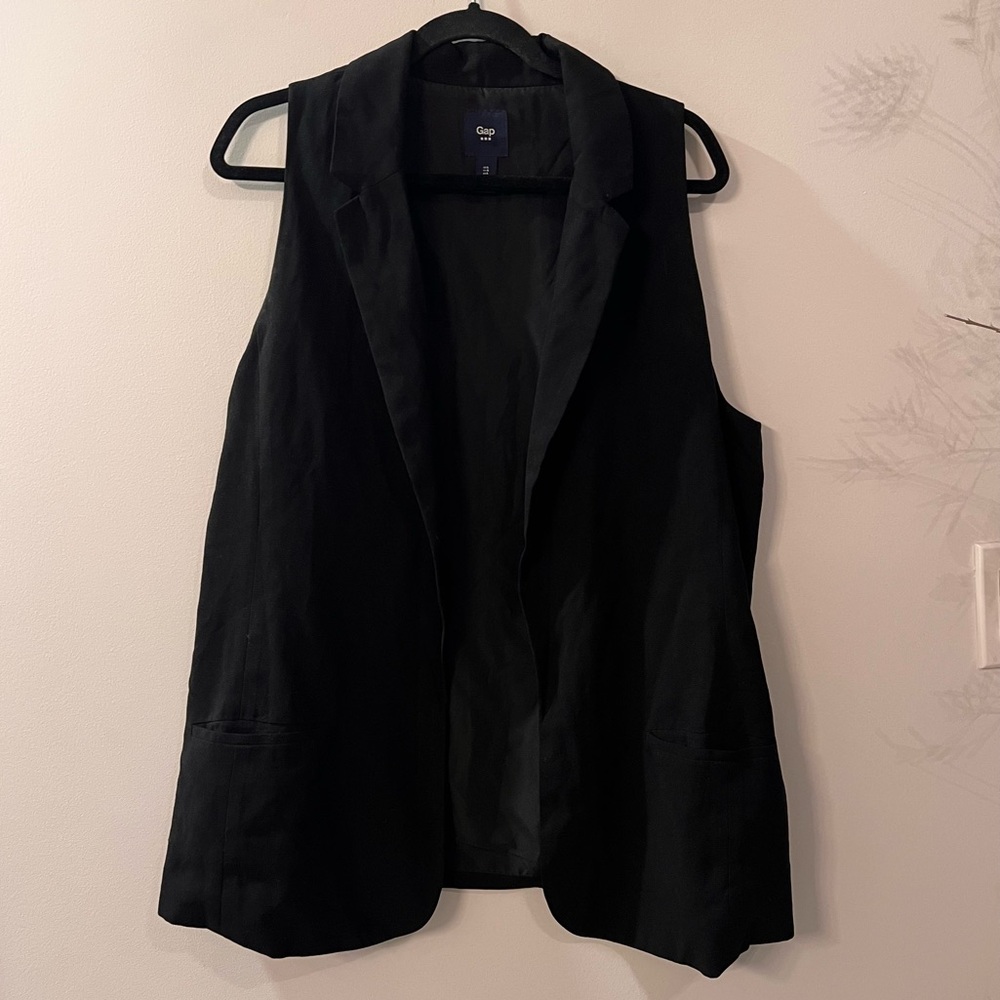 GAP Black Vest - Size L